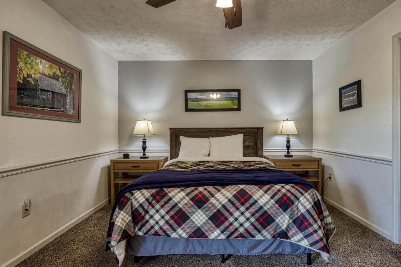 Apple Valley Hideaway, 1089 Of Free Attraction Tickets For Each Paid Day, Dollywood And More! 비둘기 포지 외부 사진